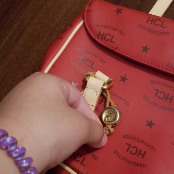 NWT, HCL red leather bag - Picture 3 of 7